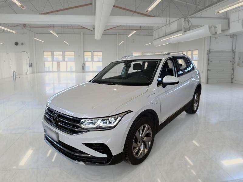 Volkswagen Tiguan Volkswagen Tiguan