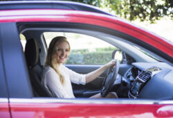 Prima auto e neopatentati: perché valutare il noleggio